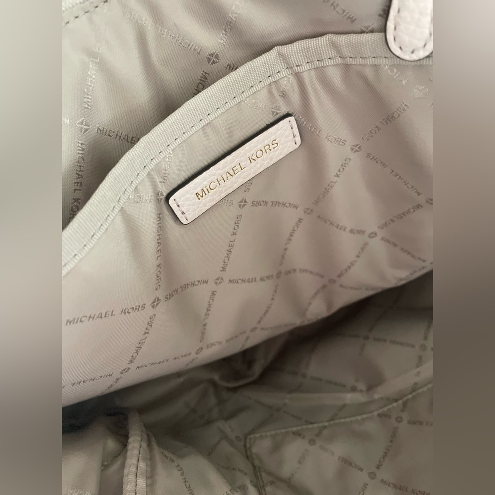 Michael Kors Light Gray Interior Lining - image 8